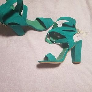 Ankle strap, sandal heel